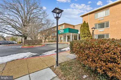 10570 Main St #202, Fairfax, VA 22030