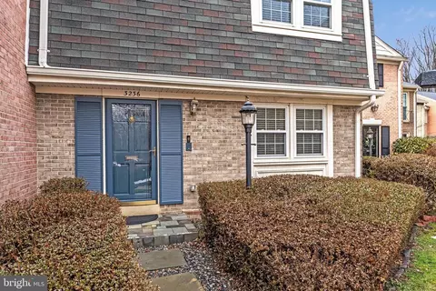 3236 Cambridge Ct, Fairfax, VA 22030