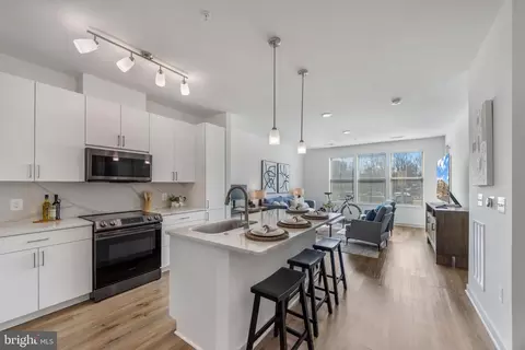 10755 Fairgrounds Dr #136, Fairfax, VA 22030