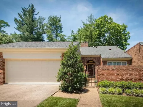 3916 Rust Hill Pl, Fairfax, VA 22030