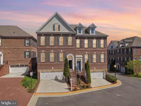 4090 Glendale Way, Fairfax, VA 22030