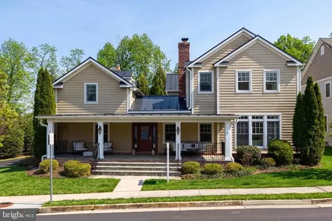 4027 Colonel Mendez Way, Fairfax, VA 22032