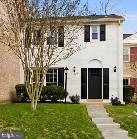 3262 Cambridge Ct, Fairfax, VA 22030