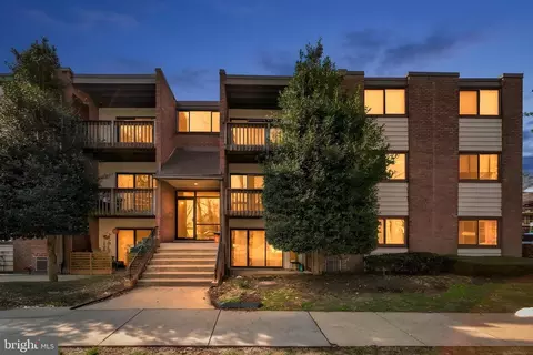 10725 W West Dr #303, Fairfax, VA 22030