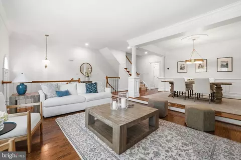 10424 Breckinridge Ln, Fairfax, VA 22030