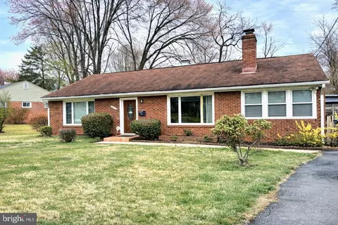 3610 Parklane Rd, Fairfax, VA 22030