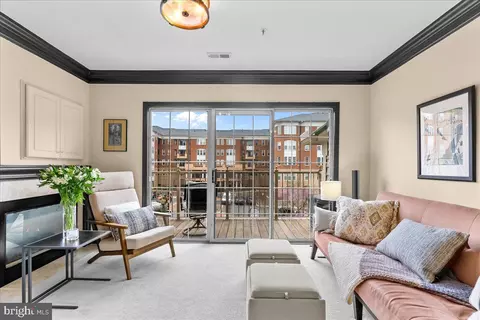 10337 Sager Ave #304, Fairfax, VA 22030