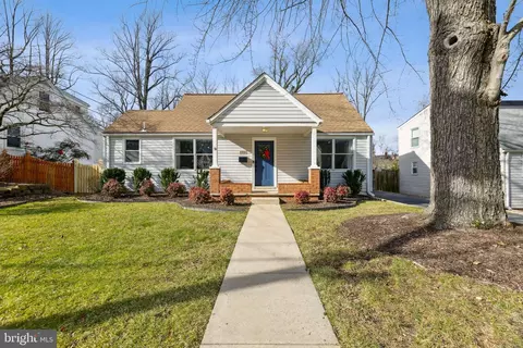 4024 Maple St, Fairfax, VA 22030