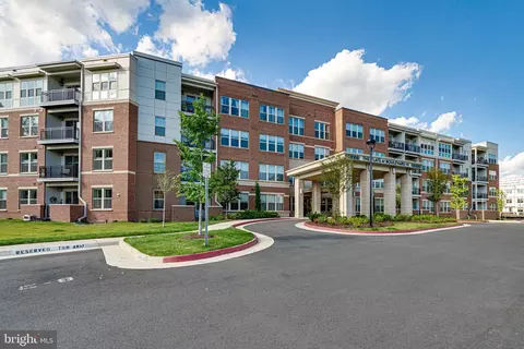 10755 Fairgrounds Dr #326, Fairfax, VA 22030