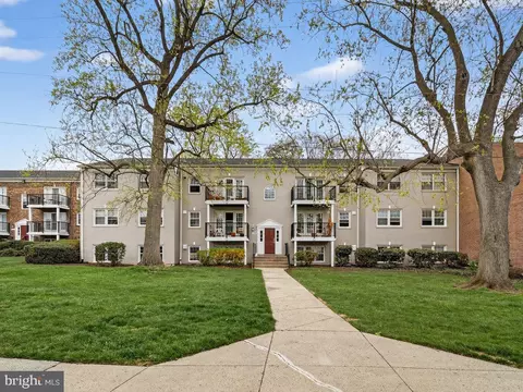 9489 Fairfax Blvd #101, Fairfax, VA 22031