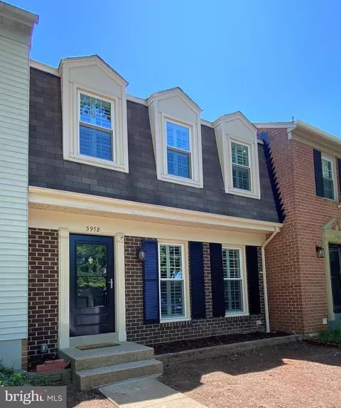 3978 Wilcoxson Dr, Fairfax, VA 22031