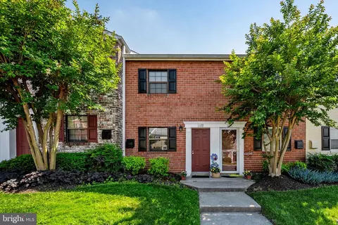11109 Rock Garden Dr, Fairfax, VA 22030
