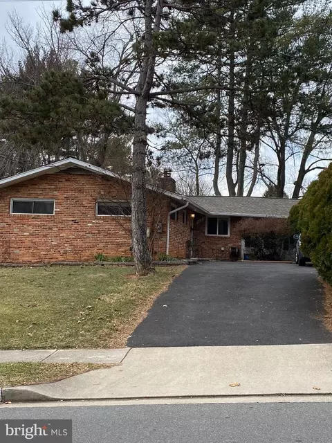 3435 Brookwood Dr, Fairfax, VA 22030