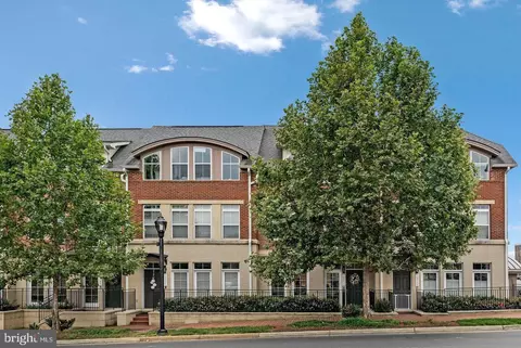 10353 Main St, Fairfax, VA 22030