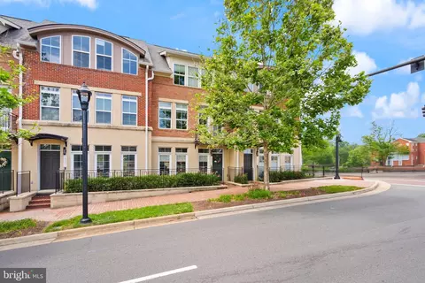 10353 Main St, Fairfax, VA 22030