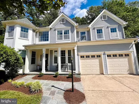 9802 Cresence Way, Fairfax, VA 22032