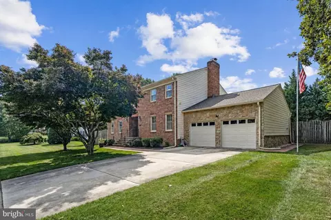 10371 Stratford Ave, Fairfax, VA 22030