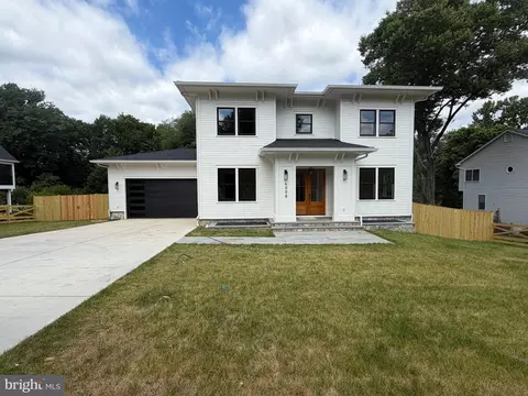 4008 Burke Station Rd, Fairfax, VA 22032