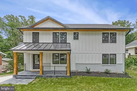 10211 Stratford Ave, Fairfax, VA 22030