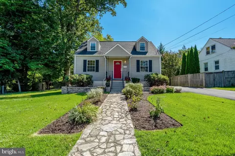 4029 Woodland Dr, Fairfax, VA 22030