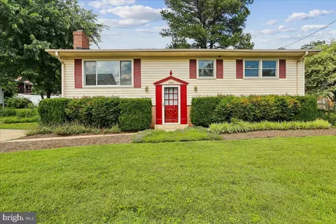 3604 Heritage Ln, Fairfax, VA 22030