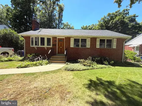 4122 Berritt St, Fairfax, VA 22030