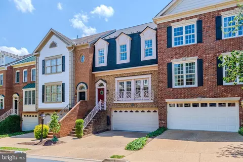 10449 Breckinridge Ln, Fairfax, VA 22030