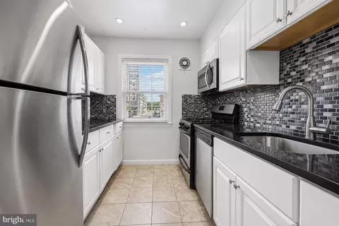 9471 Fairfax Blvd #301, Fairfax, VA 22031