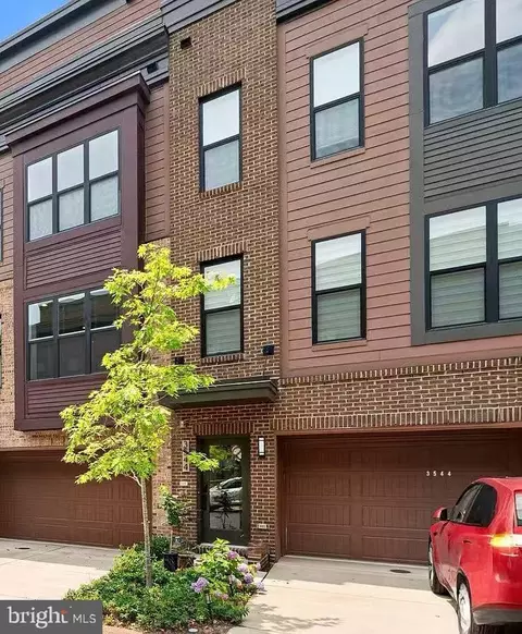3544 Sutton Heights Cir, Fairfax, VA 22031