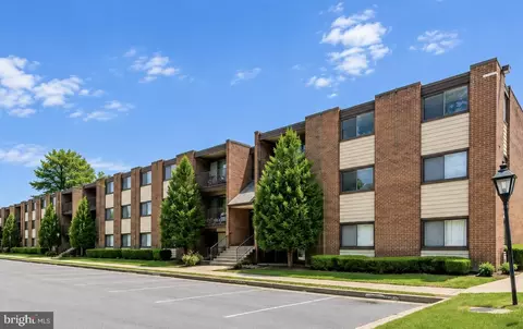 10725 West Dr #303, Fairfax, VA 22030