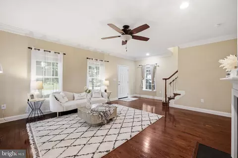 10802 Second St, Fairfax, VA 22030 photo 4