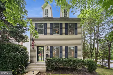 10802 Second St, Fairfax, VA 22030