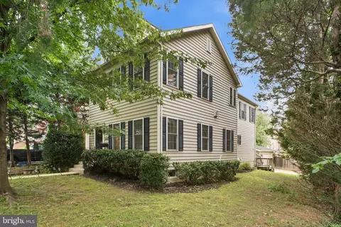 10802 Second St, Fairfax, VA 22030 photo 2