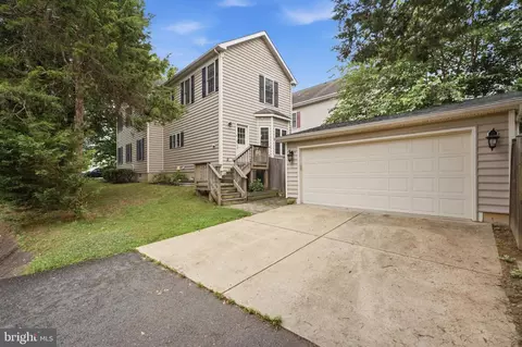 10802 Second St, Fairfax, VA 22030 photo 3