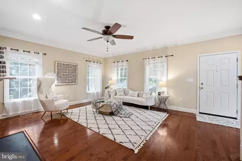 10802 Second St, Fairfax, VA 22030 photo 6
