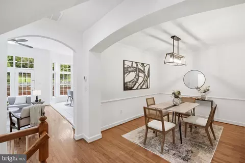 Dining - 4331 Delegate Ct, Fairfax, VA 22030 photo 3 of 4