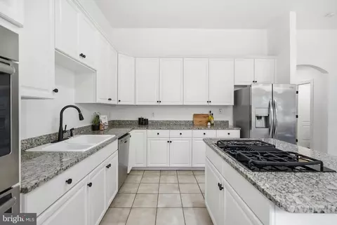 Kitchen - 4331 Delegate Ct, Fairfax, VA 22030 photo 3 of 3