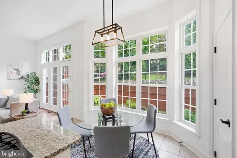 Dining - 4331 Delegate Ct, Fairfax, VA 22030 photo 2 of 4