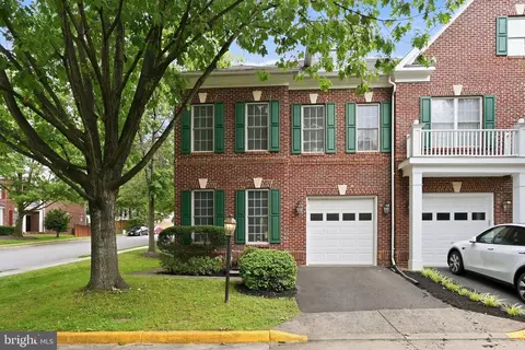 4331 Delegate Ct, Fairfax, VA 22030