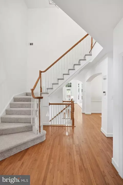 Entry Way - 4331 Delegate Ct, Fairfax, VA 22030 photo 1 of 2