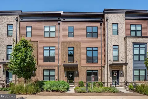 3509 Sutton Heights Cir, Fairfax, VA 22031
