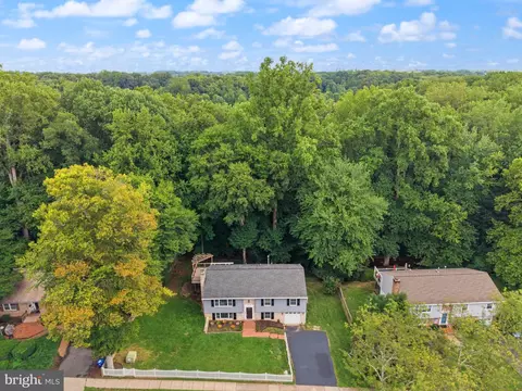 10102 Spring Lake Ter, Fairfax, VA 22030