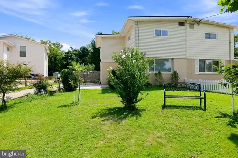 4230 Ardmore Pl, Fairfax, VA 22030