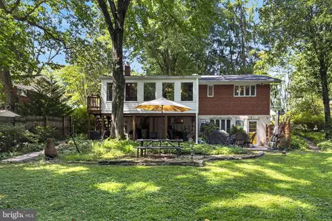 3523 Jean St, Fairfax, VA 22030