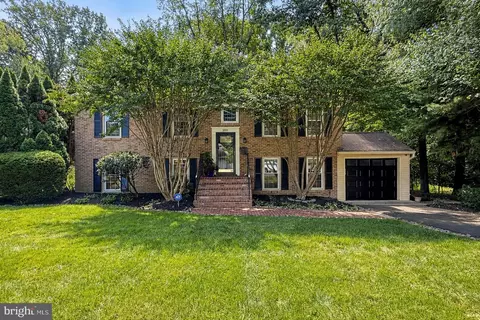 10319 Cardinal Rd, Fairfax, VA 22030
