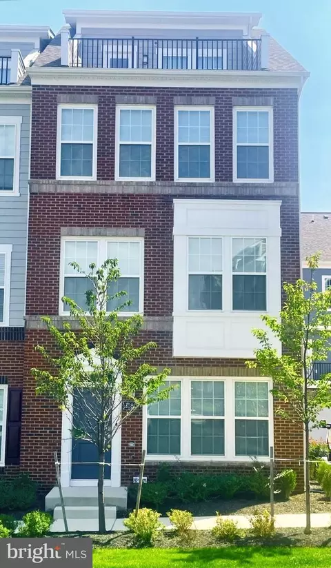 10817 Cedar Ave, Fairfax, VA 22030