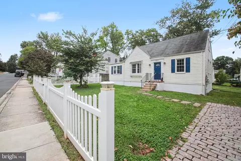 4013 Poplar St, Fairfax, VA 22030