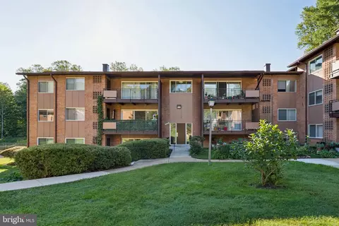 10165 Fair Woods Dr #213, Fairfax, VA 22030