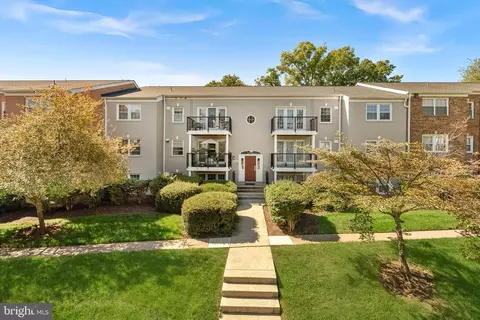 9479 Fairfax Blvd #302, Fairfax, VA 22031