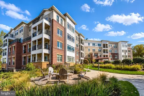 9430 Silver King Ct #103, Fairfax, VA 22031